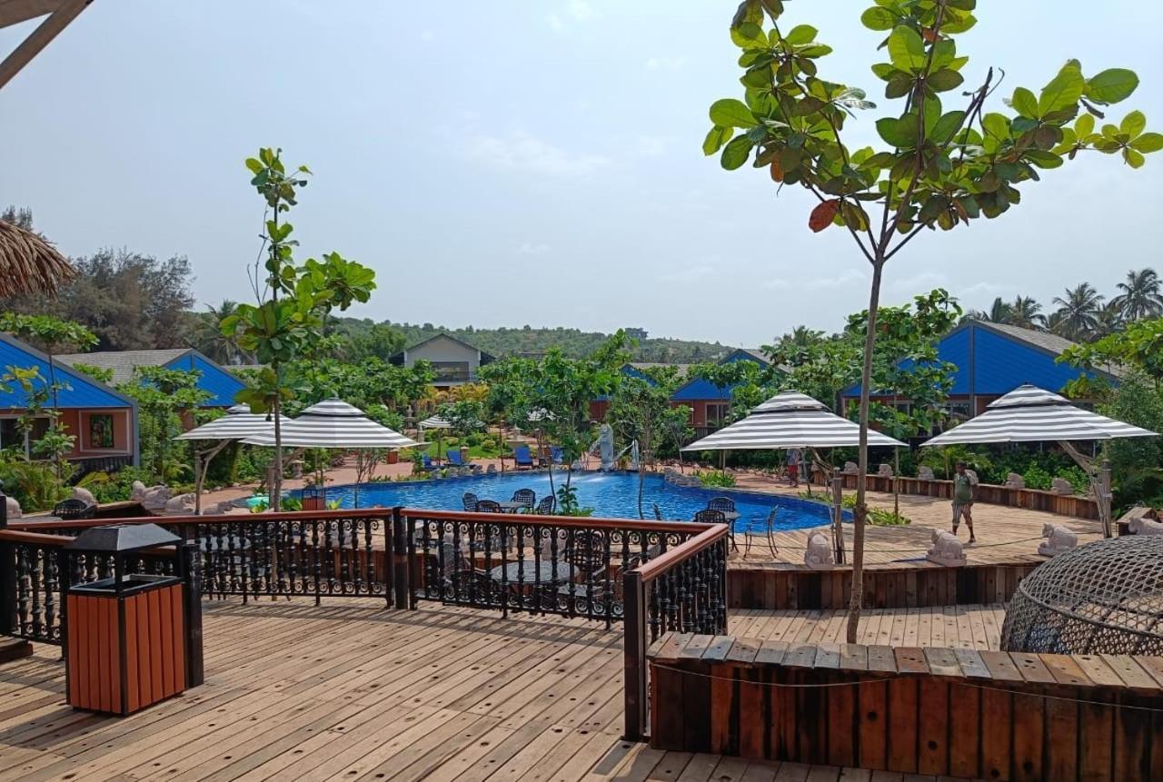 Mayfair On Sea, Morjim Beach, Goa Екстериор снимка