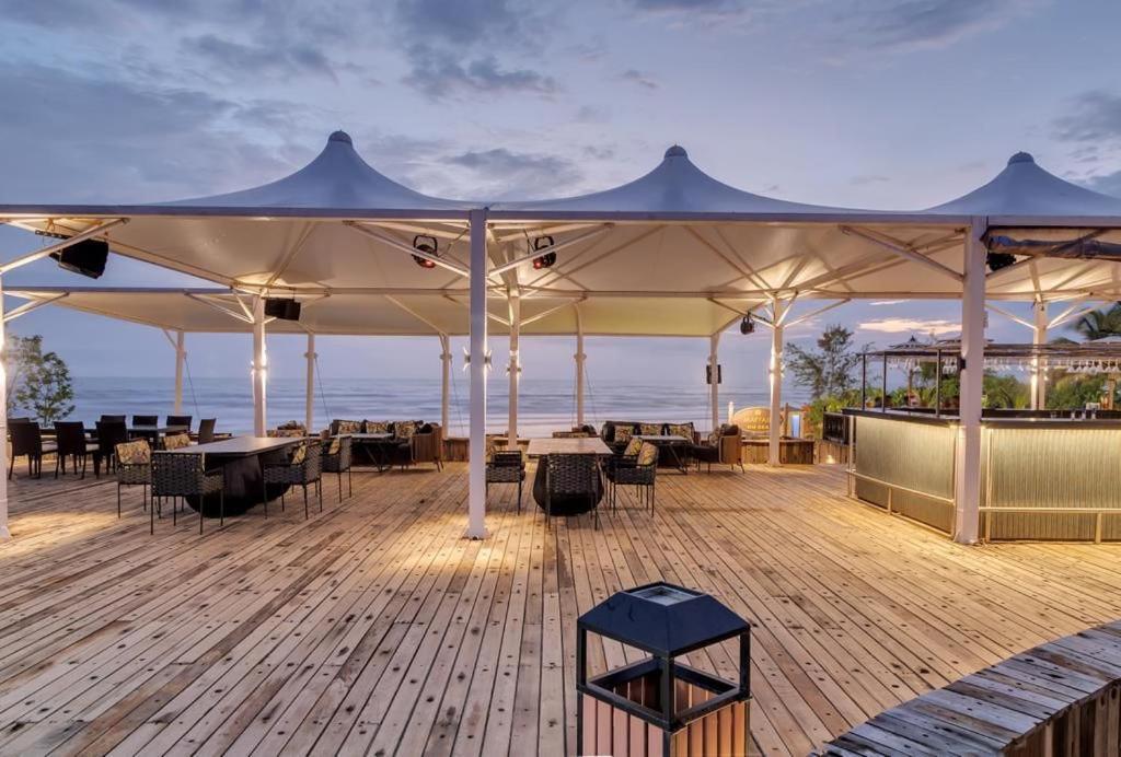 Mayfair On Sea, Morjim Beach, Goa Екстериор снимка