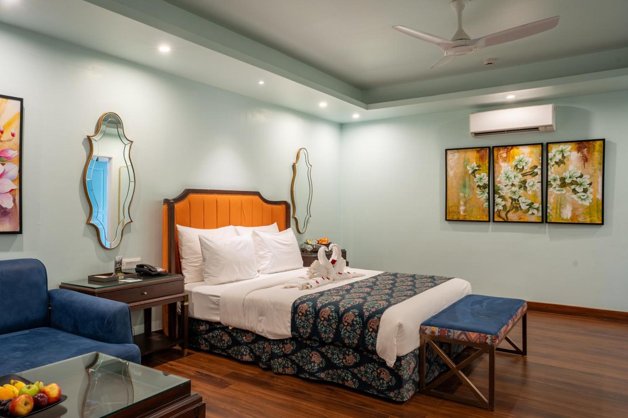 Mayfair On Sea, Morjim Beach, Goa Екстериор снимка