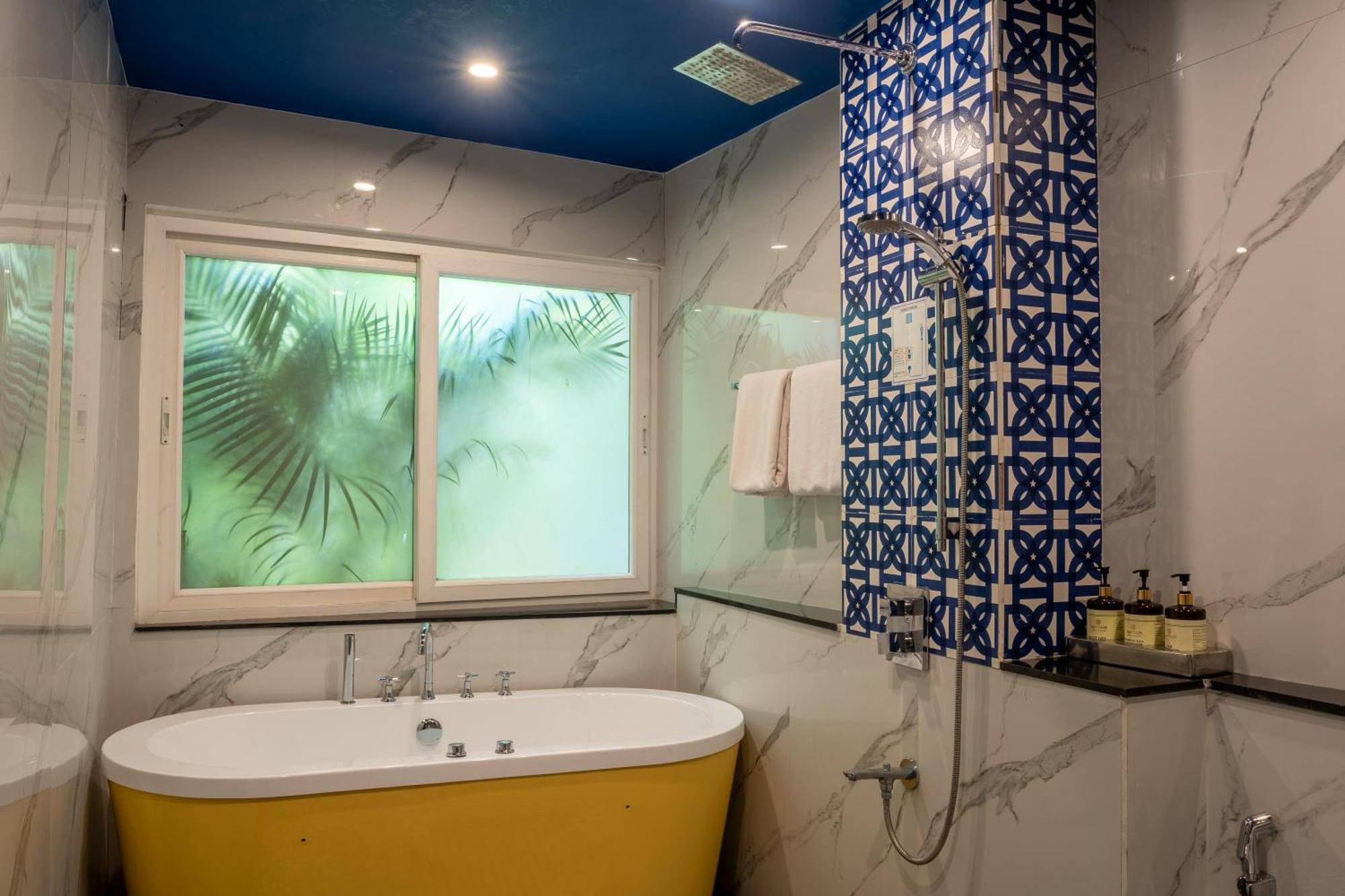 Mayfair On Sea, Morjim Beach, Goa Екстериор снимка